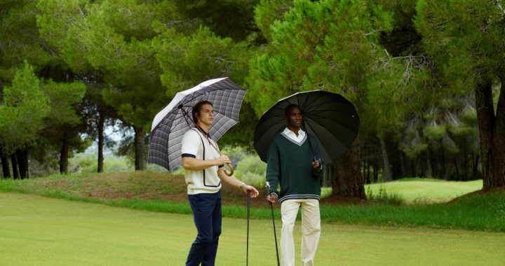 How a Logo Golf Umbrella Boosts Brand Visibility on Rainy Days