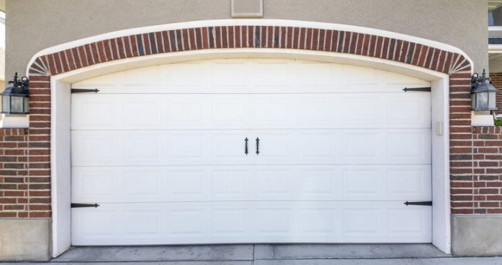Side Hinged Garage Door – Why To Choose It?