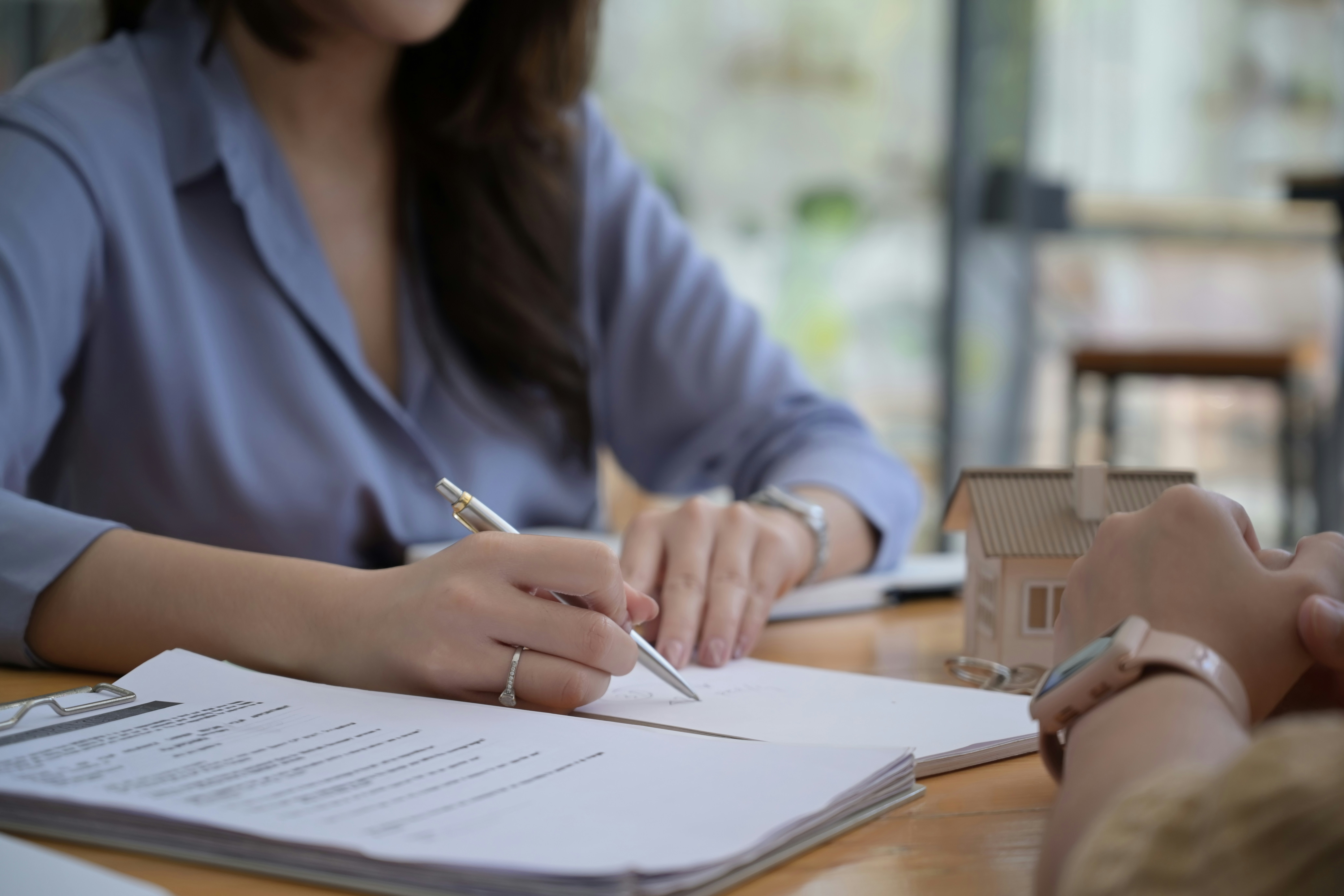 How a Mortgage Broker Can Help You Find a Better Deal